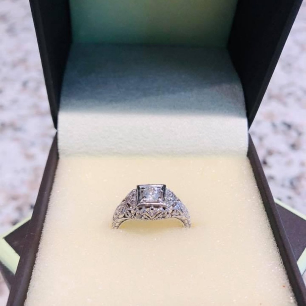 Vintage style filigree ring